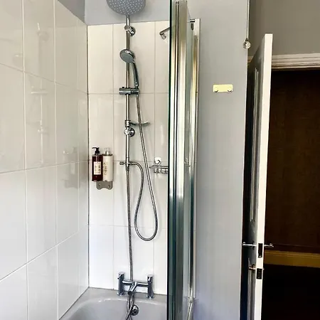 Merewyke Boutique Family Sleeps 4 , Only 5 Minutes Walk To