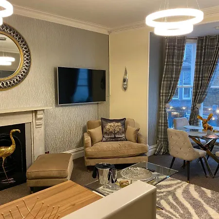 Merewyke Boutique Family Sleeps 4 , Only 5 Minutes Walk To *