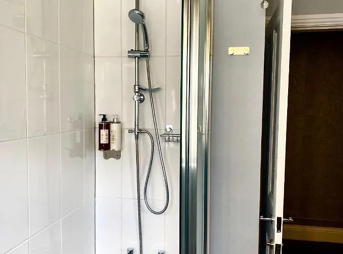 Merewyke Boutique Family Sleeps 4 , Only 5 Minutes Walk To