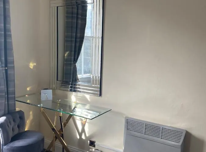 Merewyke Boutique Family Sleeps 4 , Only 5 Minutes Walk To Apartamento