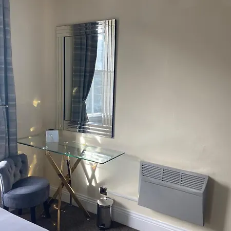 Merewyke Boutique Luxury Family Sleeps 4 , Location Apartment